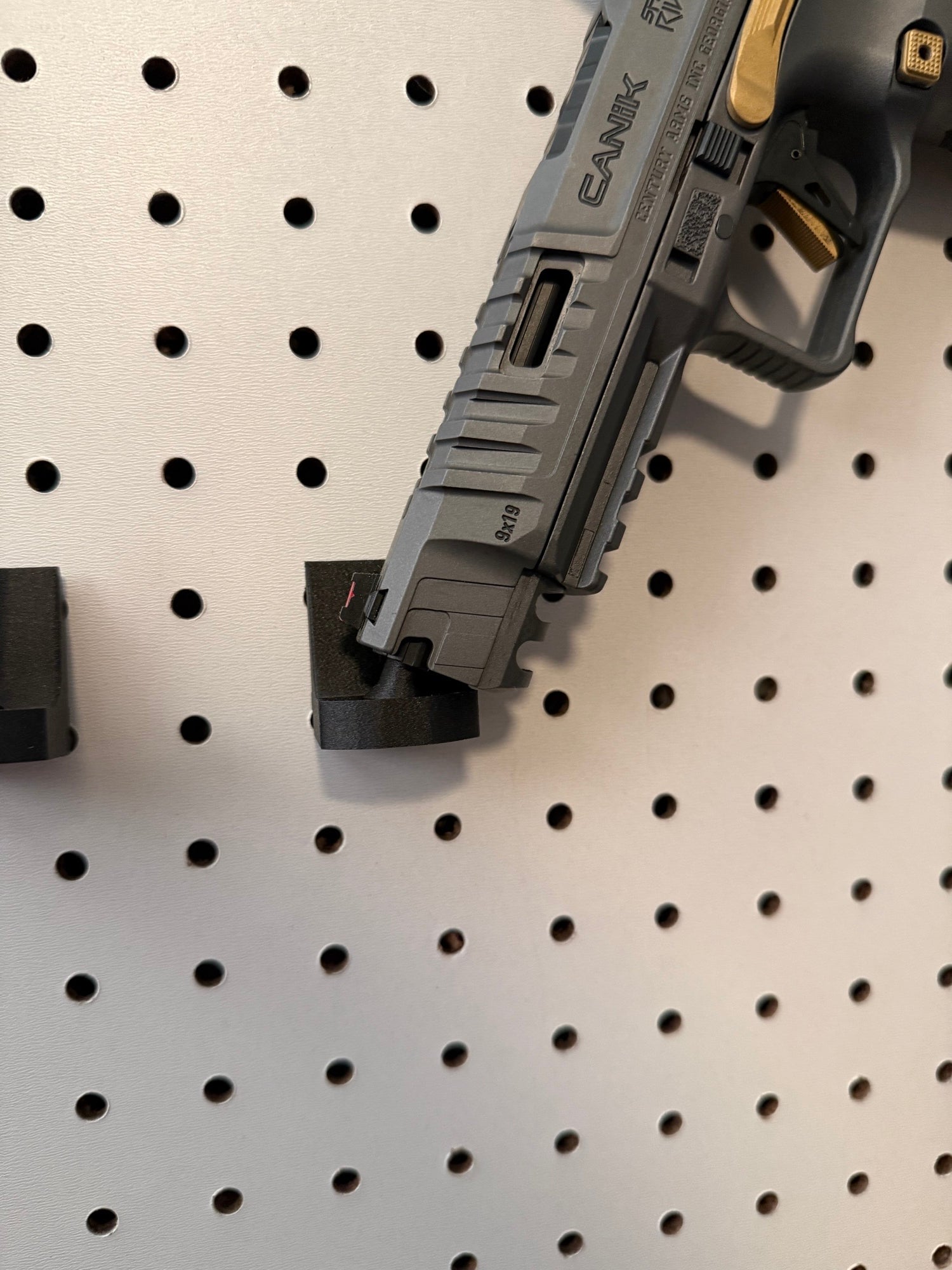 9MM PegBoard Mount (5 Count)